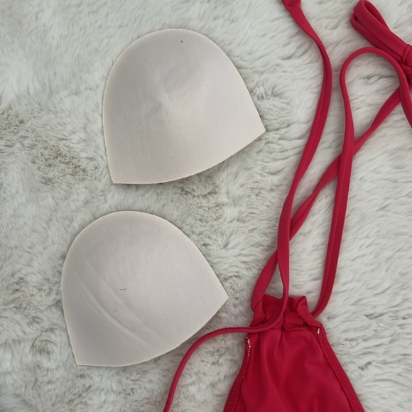 Trina Turk Red Bikini Set with Gold Hardware Accents, size 6 - Picture 8 of 8